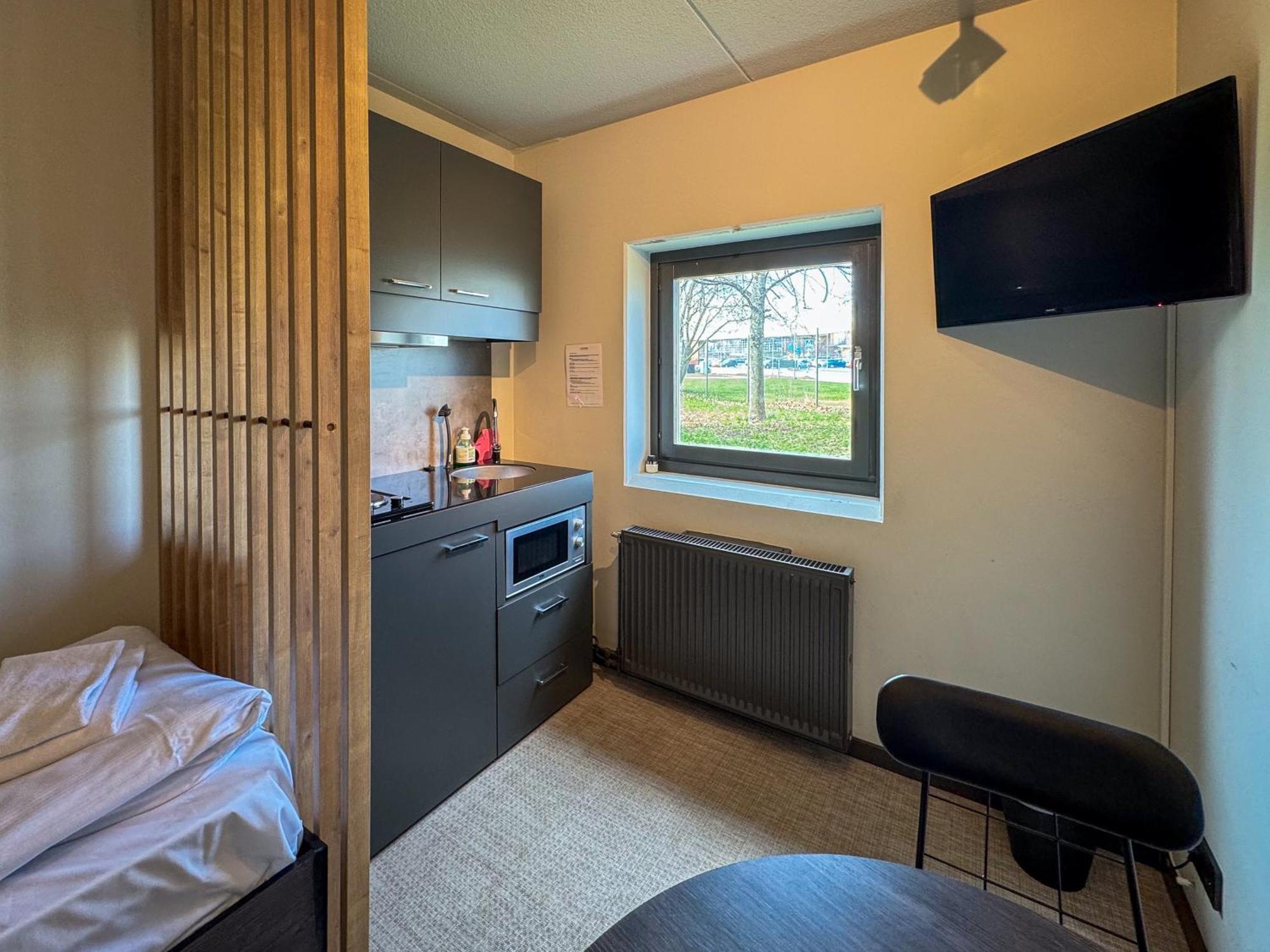 Joenkoeping Hotel Apartments المظهر الخارجي الصورة