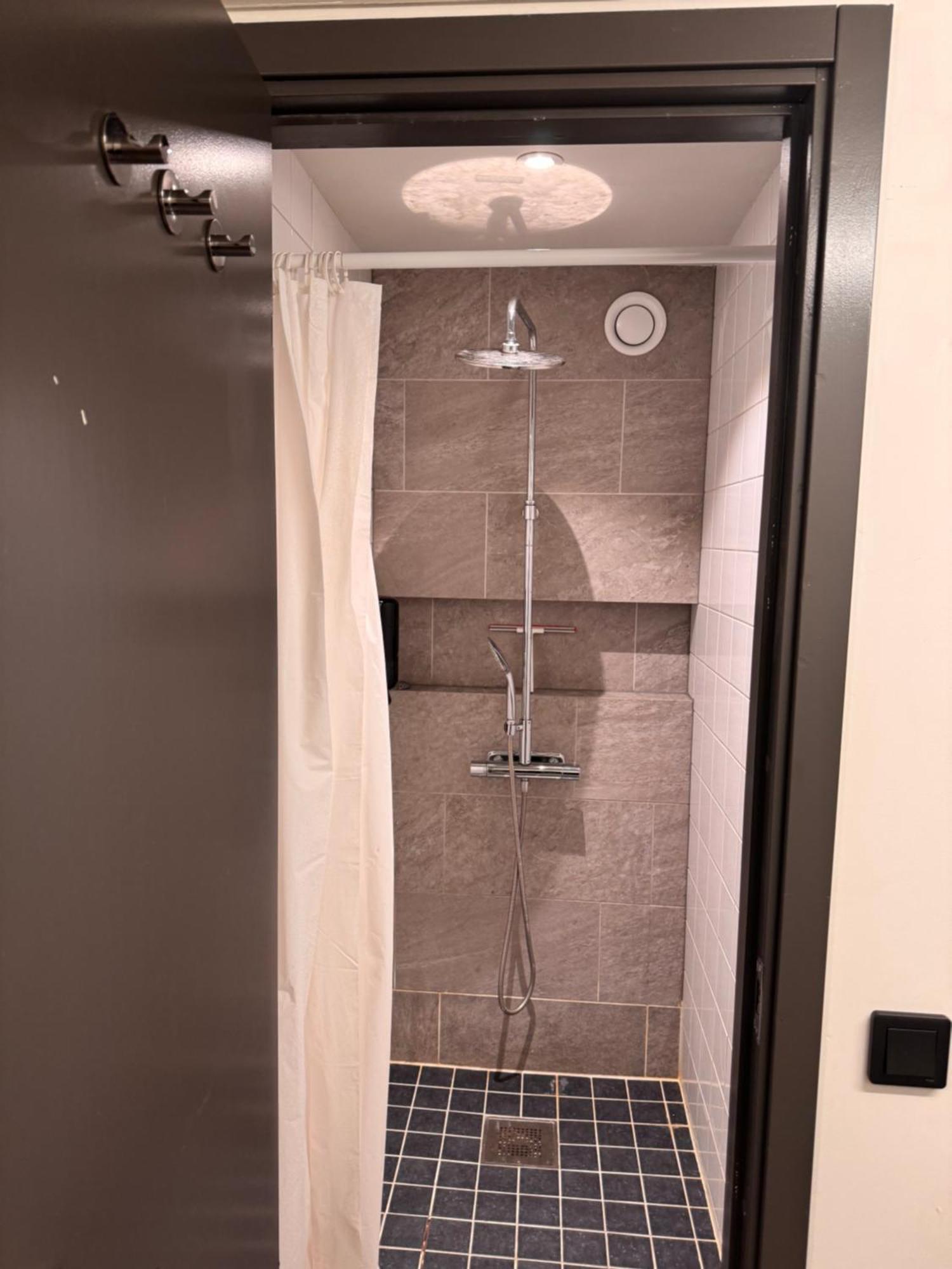 Joenkoeping Hotel Apartments المظهر الخارجي الصورة